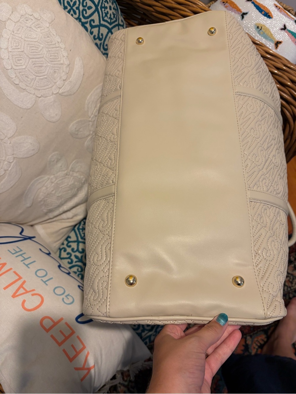 Steve Madden Cream Quilted Luggage Tag Weekender - Picture 10 of 12